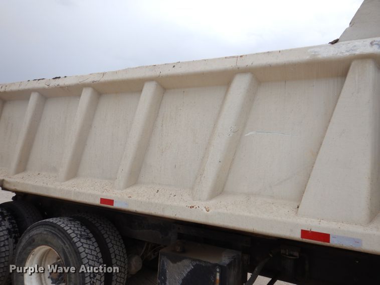 image for item KA9391 2000 Mack RD690S  dump truck