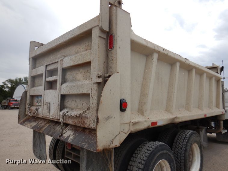 image for item KA9391 2000 Mack RD690S  dump truck
