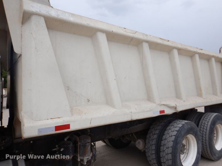 image for item KA9391 2000 Mack RD690S  dump truck
