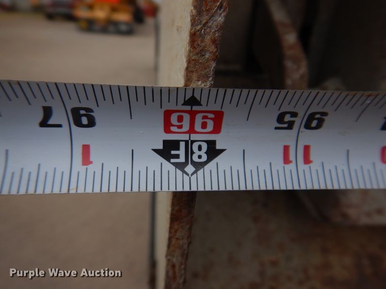 image for item KA9391 2000 Mack RD690S  dump truck