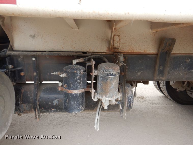 image for item KA9391 2000 Mack RD690S  dump truck