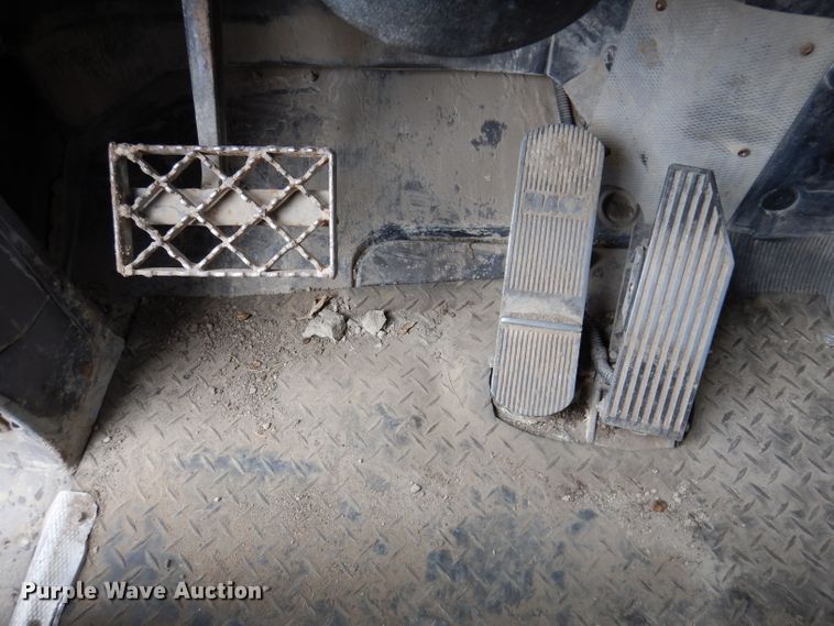 image for item KA9391 2000 Mack RD690S  dump truck