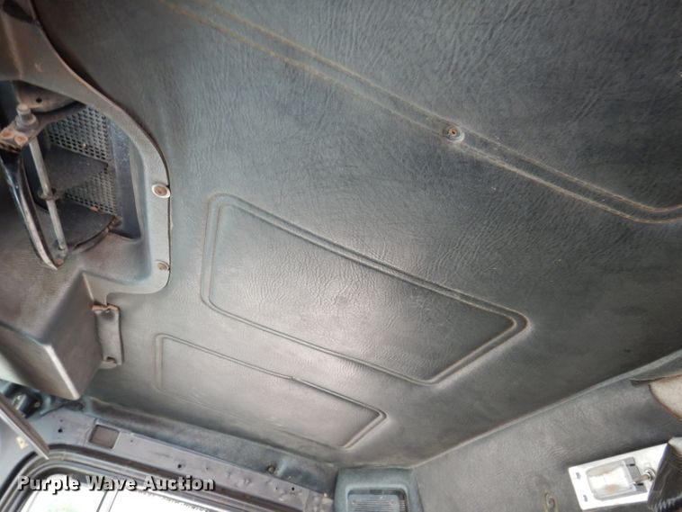 image for item KA9391 2000 Mack RD690S  dump truck