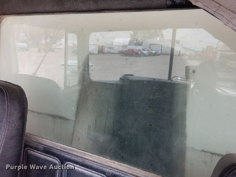 image for item KA9391 2000 Mack RD690S  dump truck