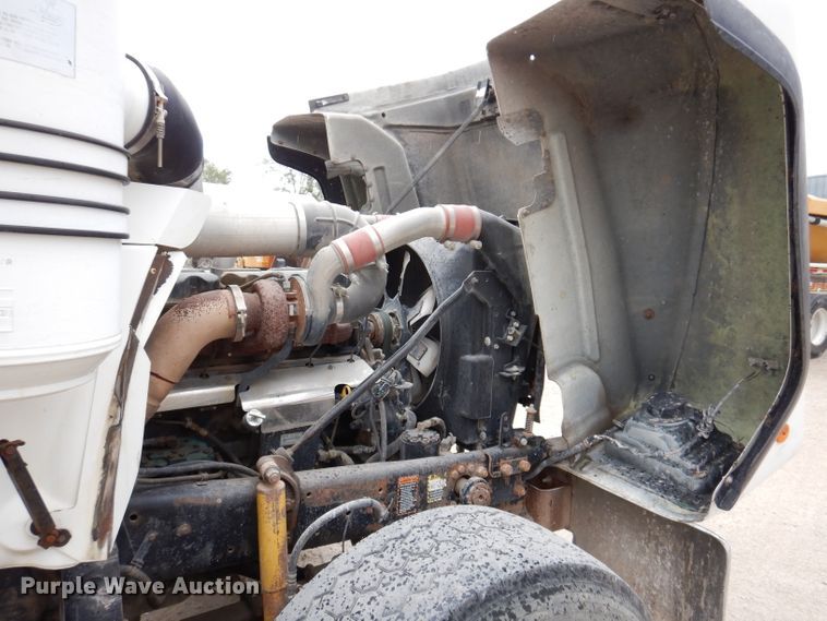 image for item KA9391 2000 Mack RD690S  dump truck