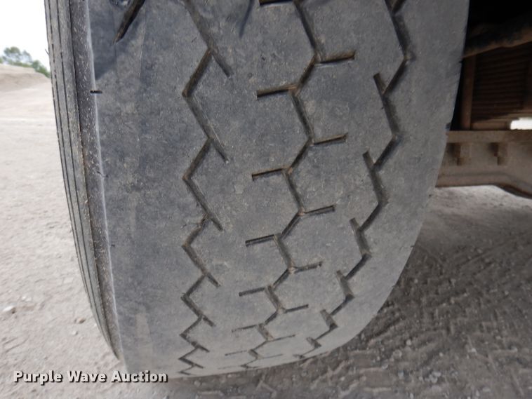 image for item KA9391 2000 Mack RD690S  dump truck