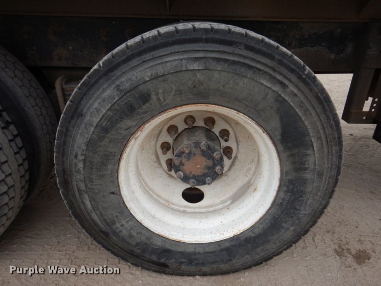 image for item KA9391 2000 Mack RD690S  dump truck