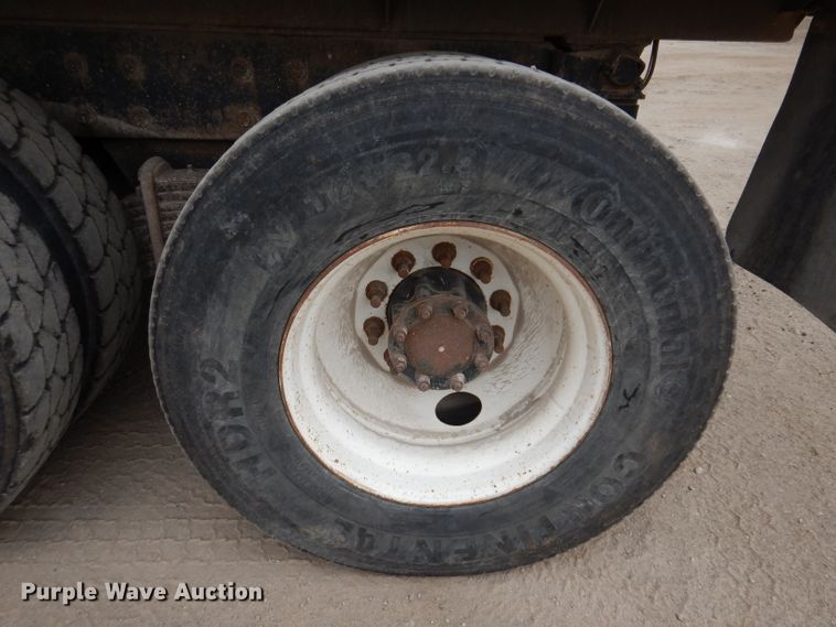 image for item KA9391 2000 Mack RD690S  dump truck