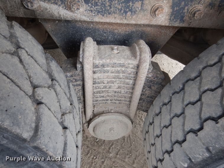 image for item KA9391 2000 Mack RD690S  dump truck