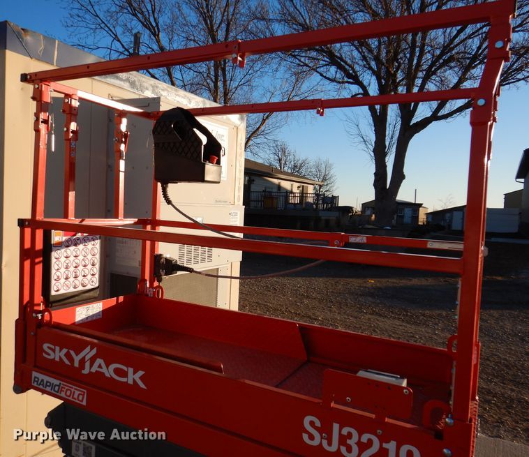 image for item KH9045 2021 Skyjack SJ3219  scissor lift
