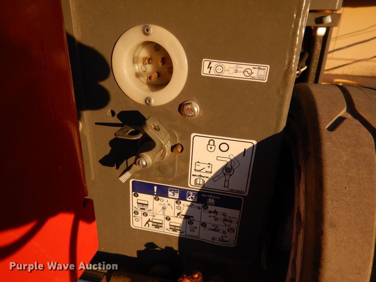 image for item KH9045 2021 Skyjack SJ3219  scissor lift