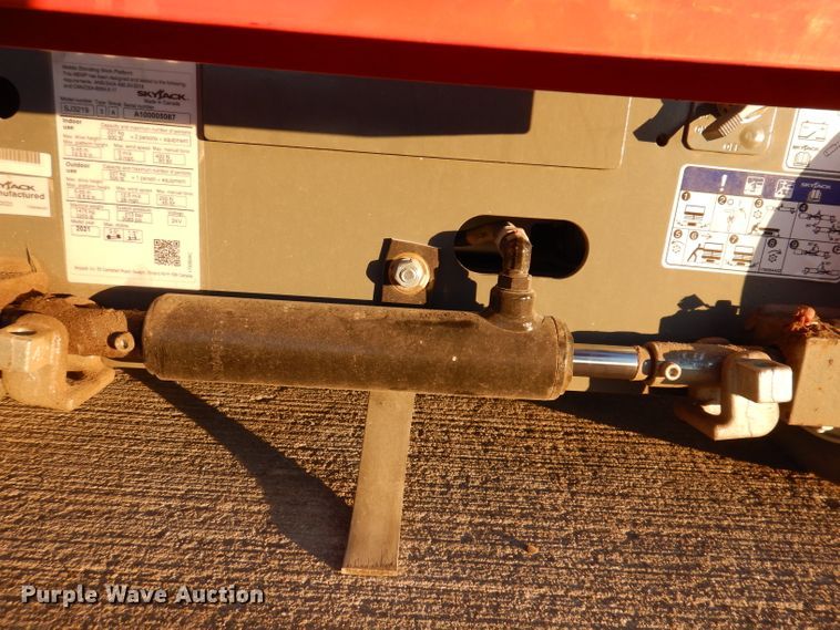 image for item KH9045 2021 Skyjack SJ3219  scissor lift