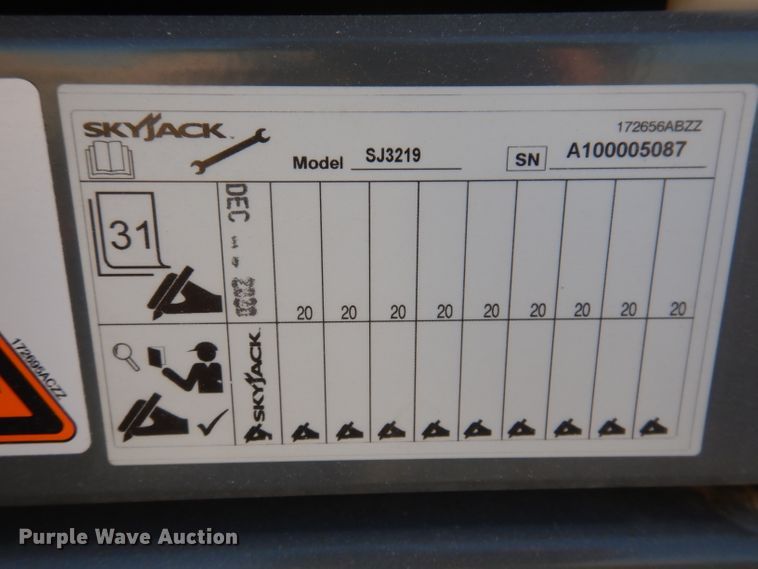 image for item KH9045 2021 Skyjack SJ3219  scissor lift