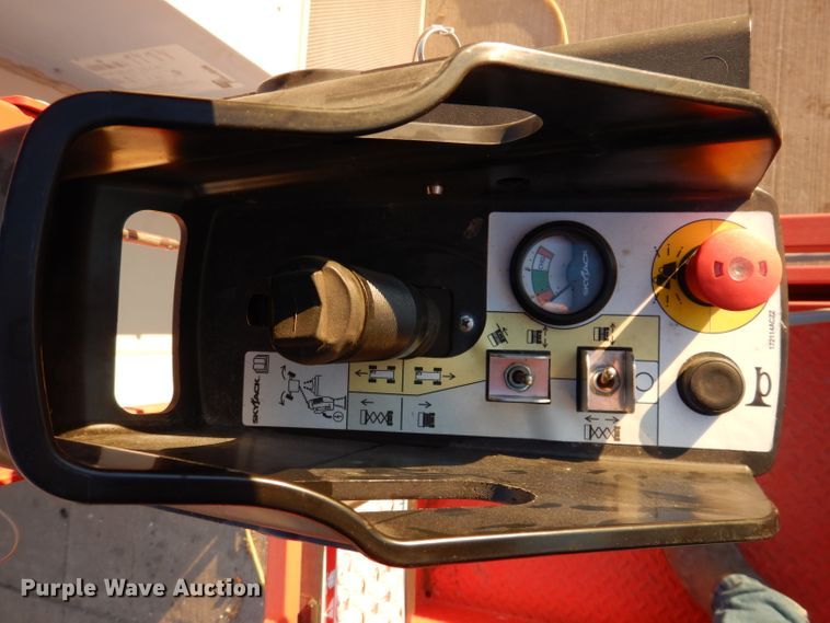 image for item KH9045 2021 Skyjack SJ3219  scissor lift