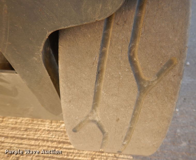 image for item KH9045 2021 Skyjack SJ3219  scissor lift