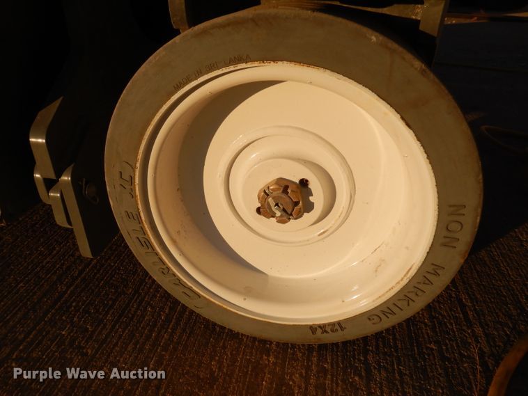 image for item KH9045 2021 Skyjack SJ3219  scissor lift