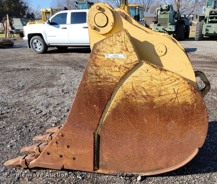 image for item KH9922 Central Fabricators Inc. AT163628  30"W excavator bucket