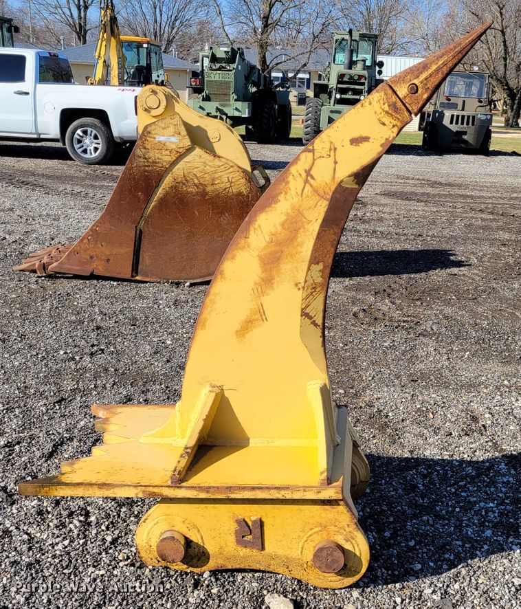 image for item KH9923 Rockland EER 790E  excavator ripper tooth