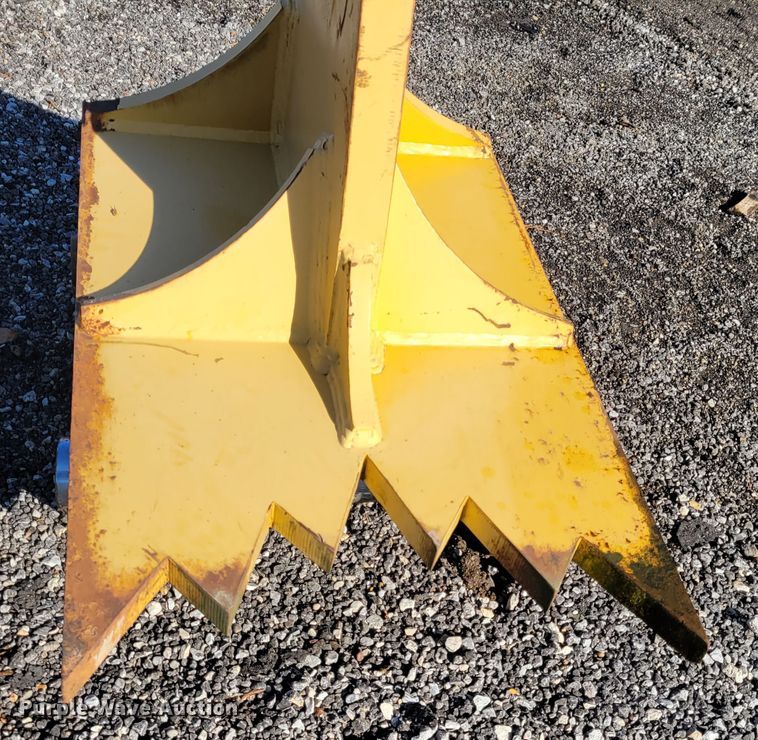 image for item KH9923 Rockland EER 790E  excavator ripper tooth