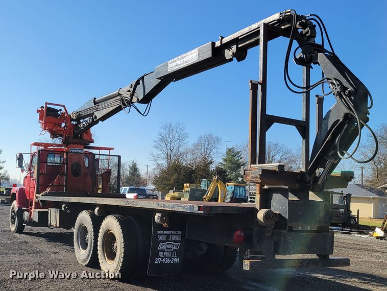 image for item KH9924 1985 Ford 9000  crane truck
