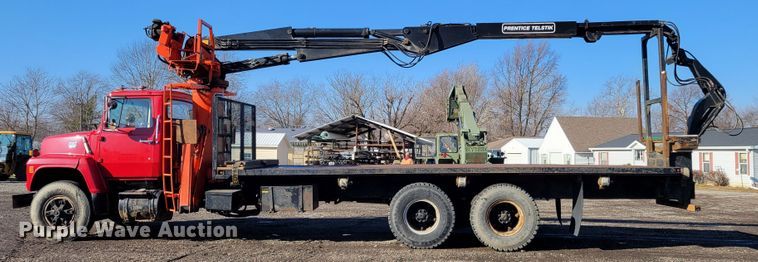 image for item KH9924 1985 Ford 9000  crane truck