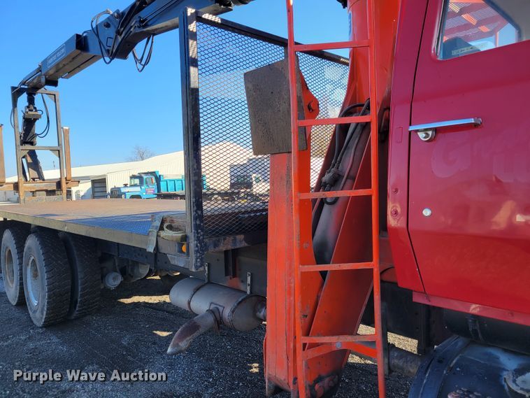 image for item KH9924 1985 Ford 9000  crane truck