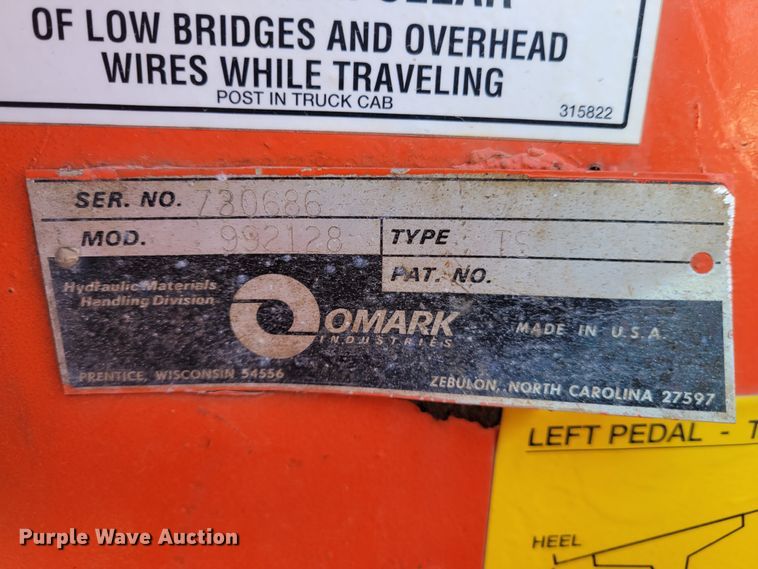 image for item KH9924 1985 Ford 9000  crane truck