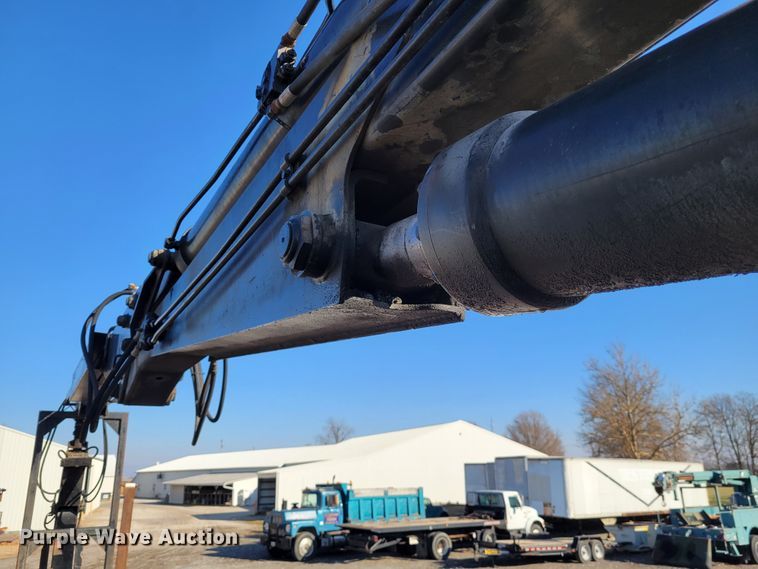 image for item KH9924 1985 Ford 9000  crane truck