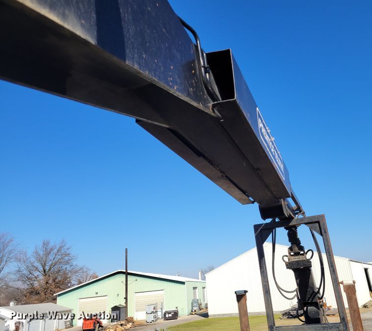 image for item KH9924 1985 Ford 9000  crane truck