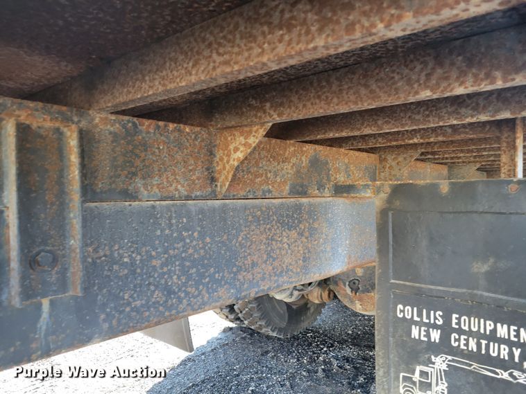 image for item KH9924 1985 Ford 9000  crane truck