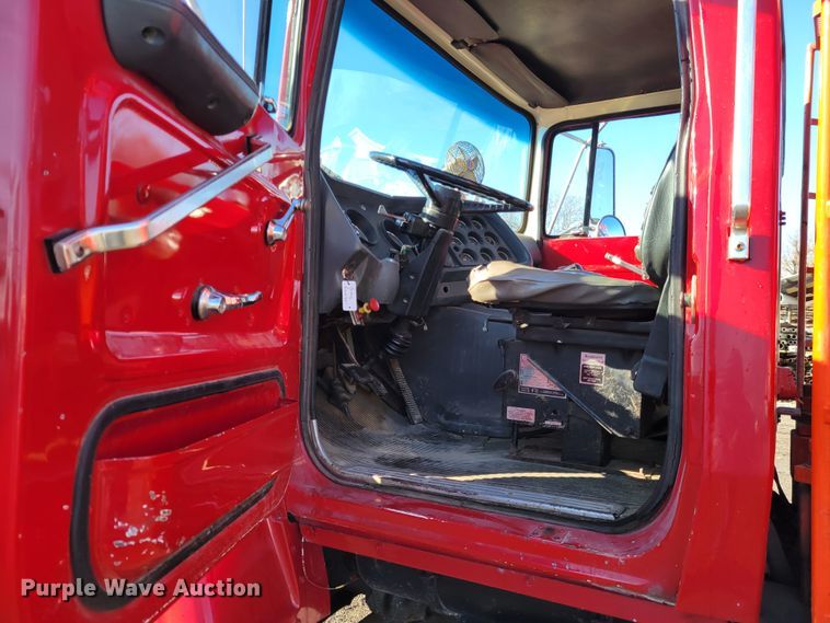 image for item KH9924 1985 Ford 9000  crane truck