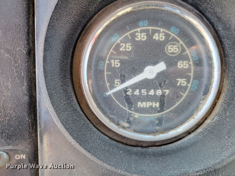 image for item KH9924 1985 Ford 9000  crane truck