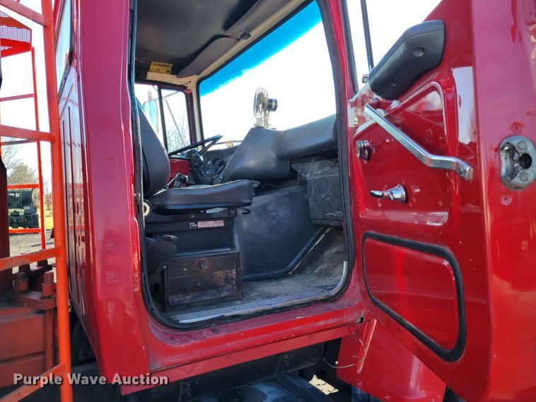 image for item KH9924 1985 Ford 9000  crane truck