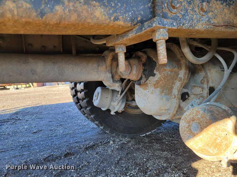 image for item KH9924 1985 Ford 9000  crane truck