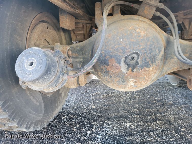 image for item KH9924 1985 Ford 9000  crane truck