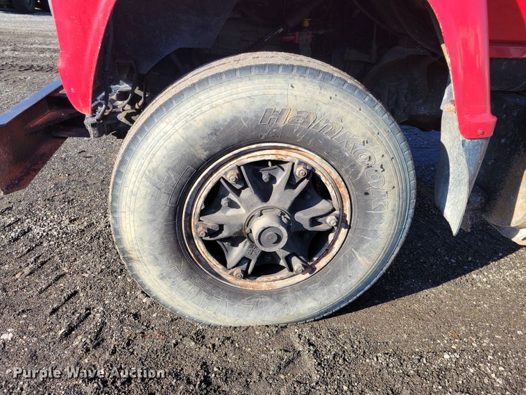 image for item KH9924 1985 Ford 9000  crane truck