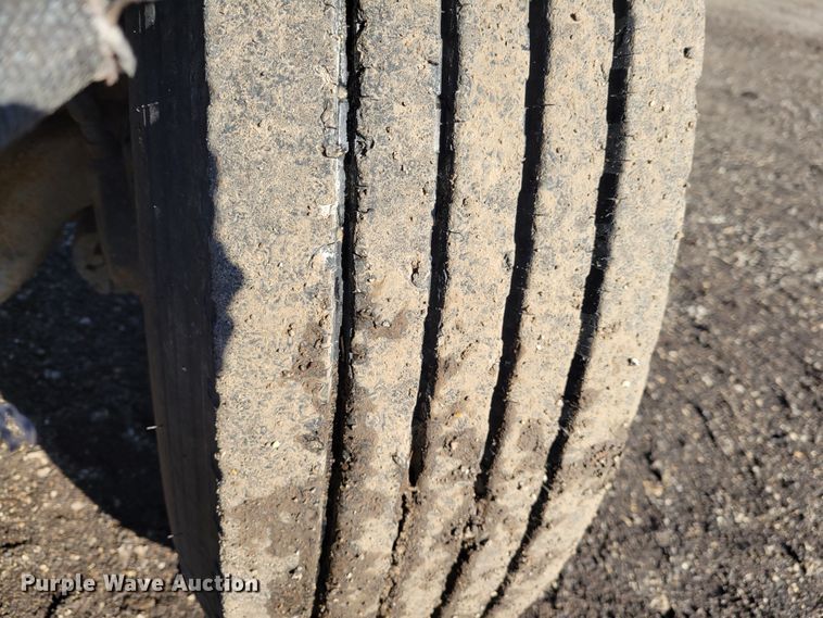 image for item KH9924 1985 Ford 9000  crane truck