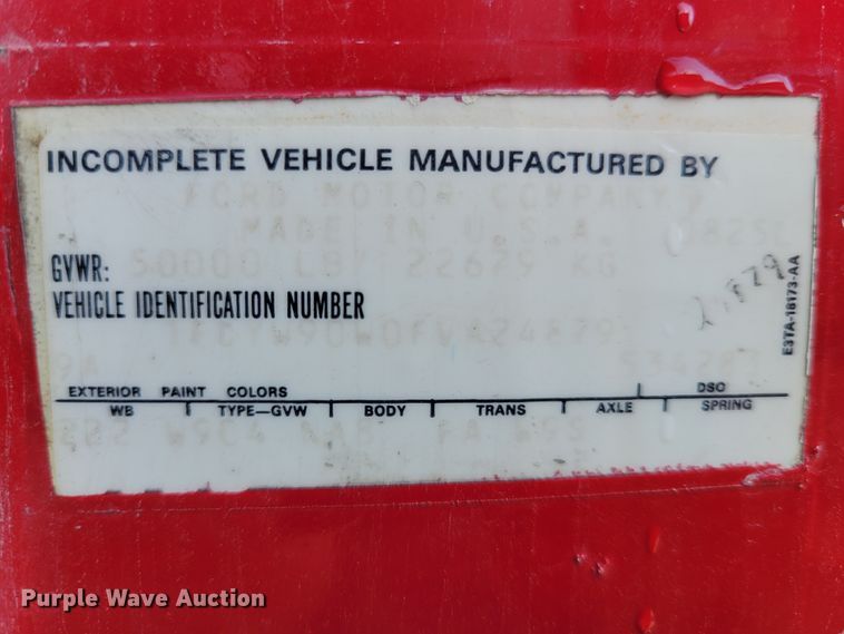 image for item KH9924 1985 Ford 9000  crane truck