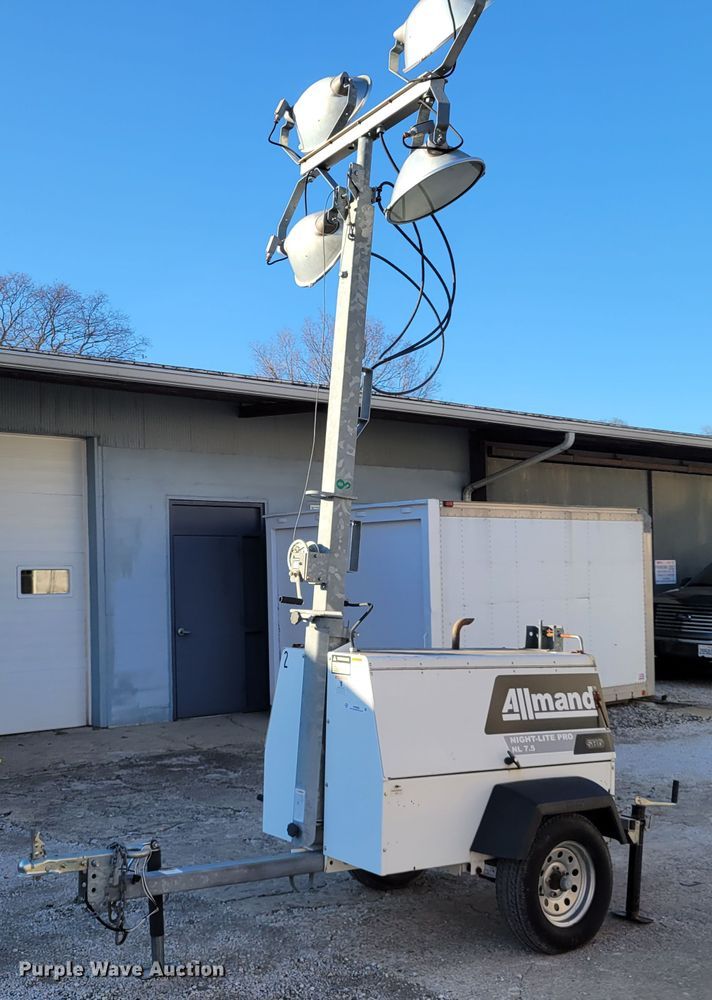 image for item KH9928 2009 Allmand NL 7.5  light plant