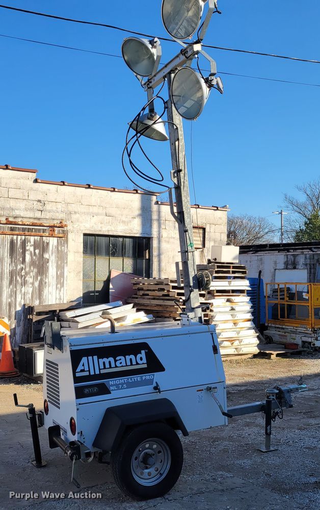 image for item KH9928 2009 Allmand NL 7.5  light plant