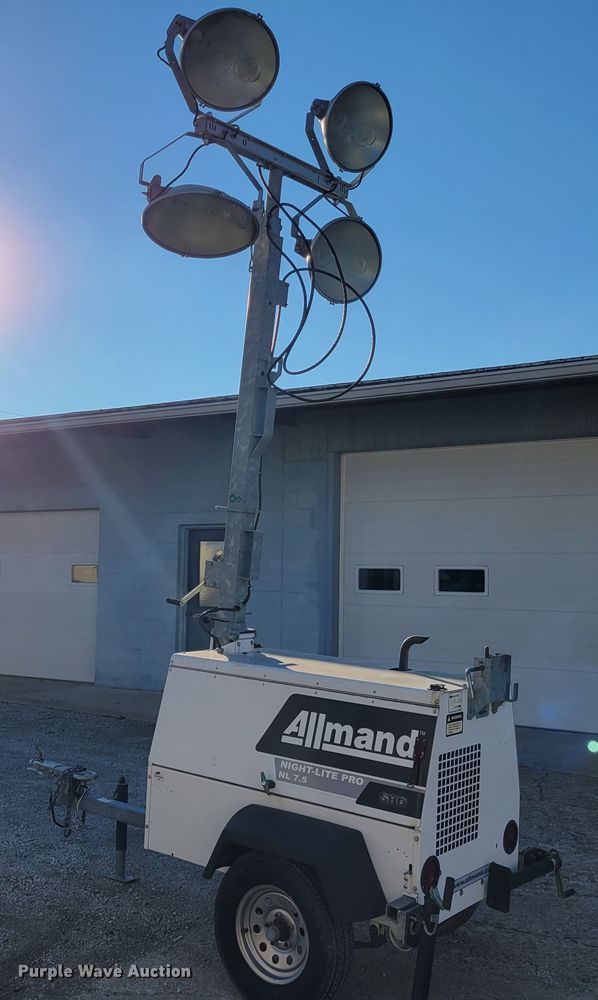 image for item KH9928 2009 Allmand NL 7.5  light plant