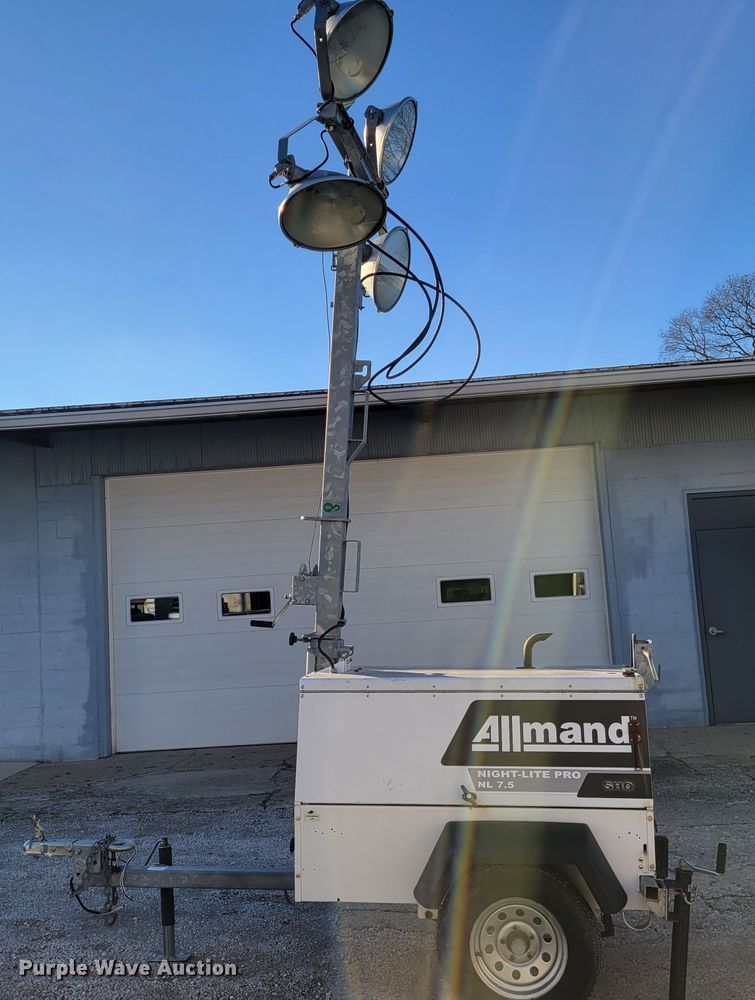 image for item KH9928 2009 Allmand NL 7.5  light plant