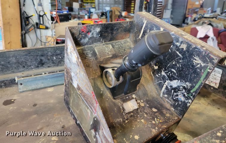 image for item KH9931 Wildcat 3000 20-32  scissor lift