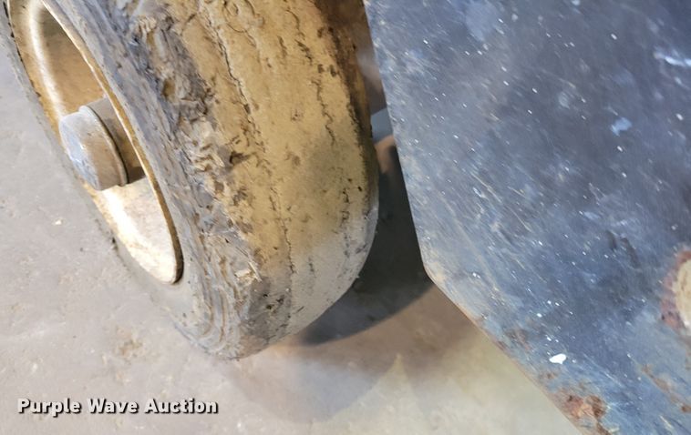 image for item KH9931 Wildcat 3000 20-32  scissor lift