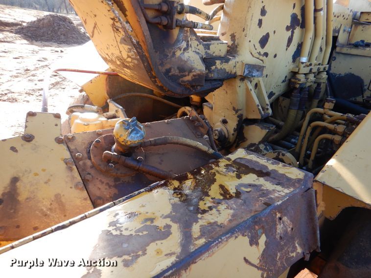 image for item KQ9601 1988 Caterpillar 613C  elevating scraper