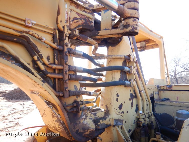 image for item KQ9601 1988 Caterpillar 613C  elevating scraper