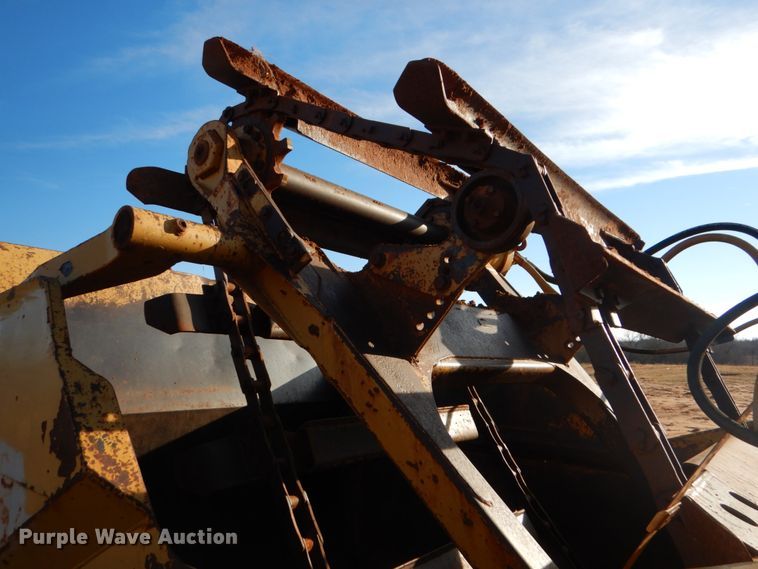 image for item KQ9601 1988 Caterpillar 613C  elevating scraper