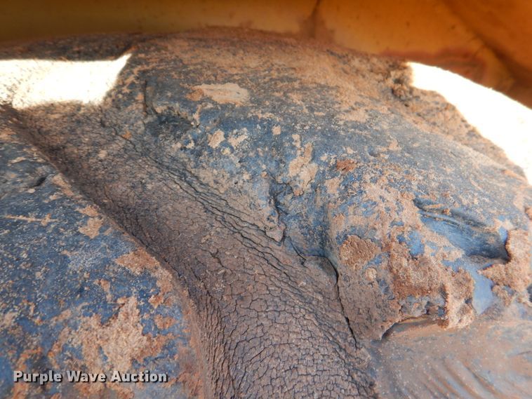 image for item KQ9601 1988 Caterpillar 613C  elevating scraper