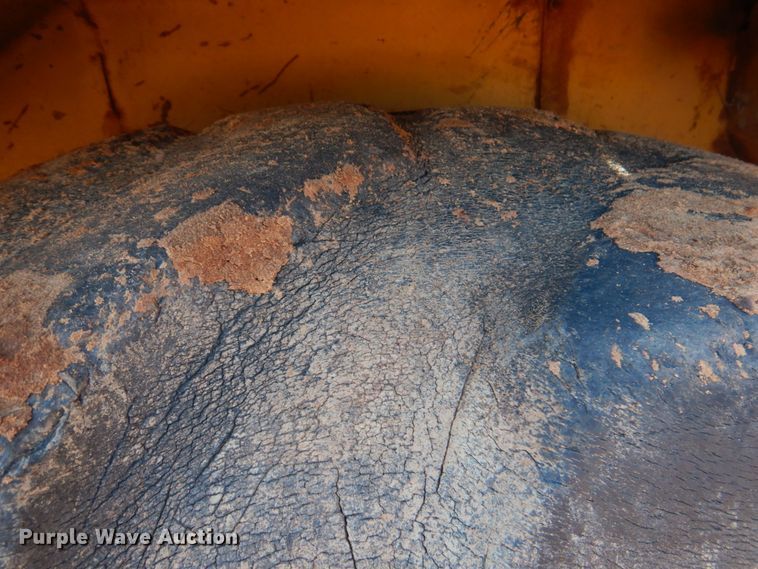 image for item KQ9601 1988 Caterpillar 613C  elevating scraper