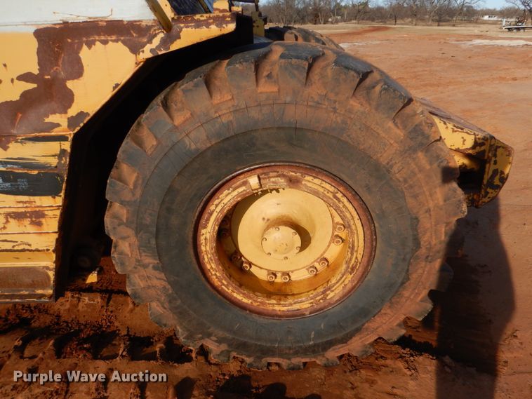 image for item KQ9601 1988 Caterpillar 613C  elevating scraper